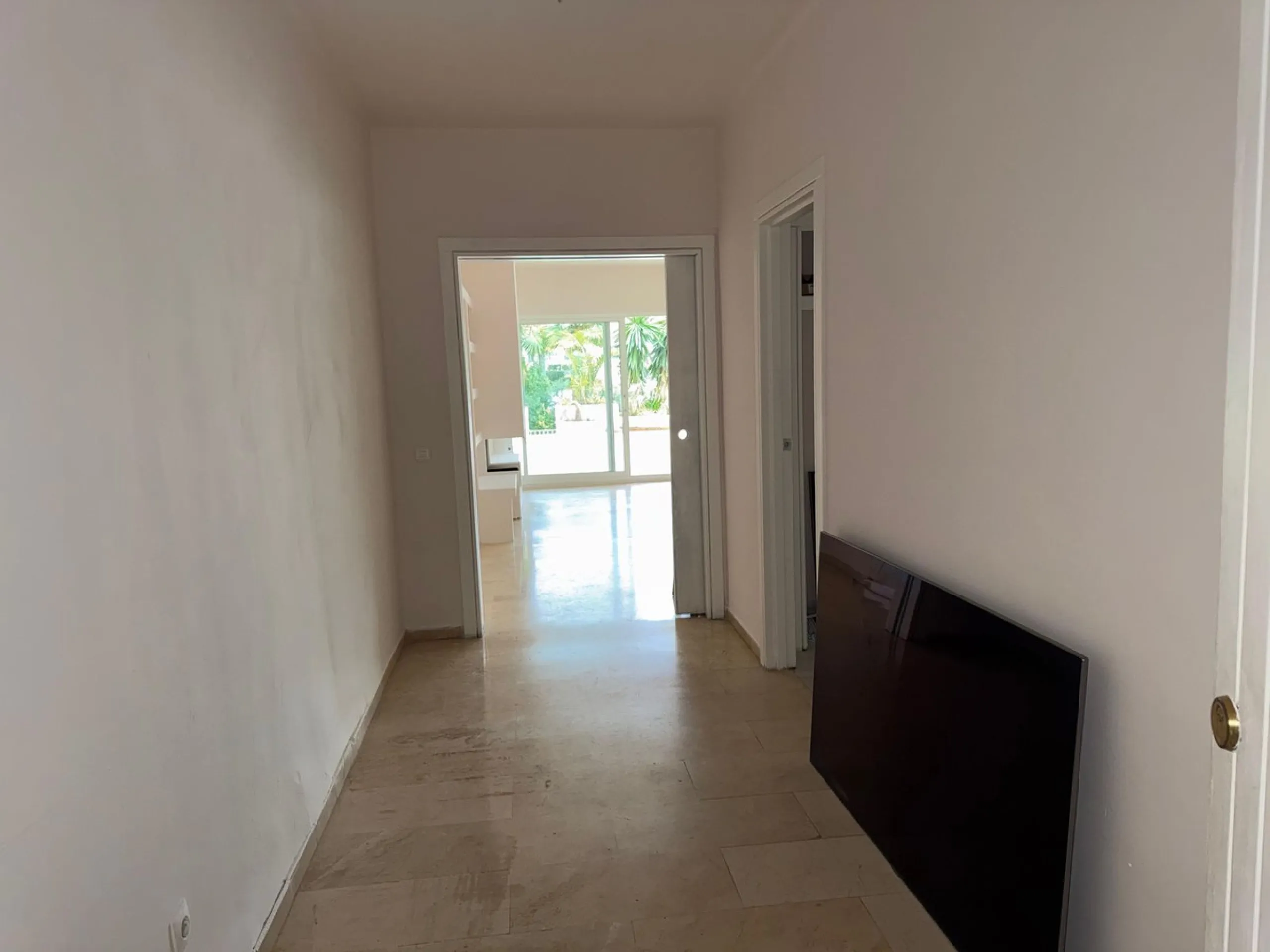Apartment - Ground Floor Apartment в продаже в Marbella, Málaga. В доме 1 спален и 1 ванных комнат. Площадь дома 110 м²