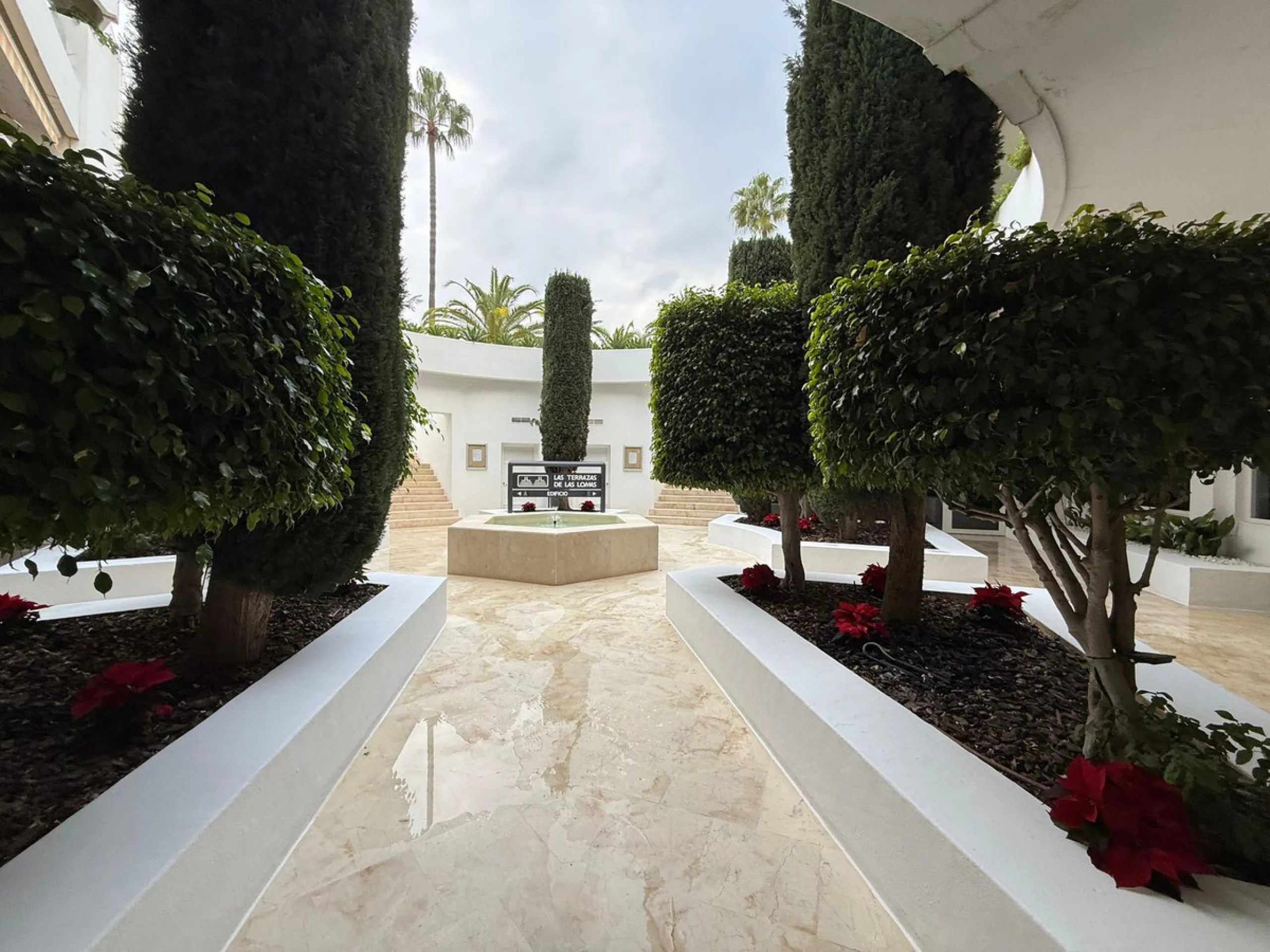 Apartment - Ground Floor Apartment в продаже в Marbella, Málaga. В доме 1 спален и 1 ванных комнат. Площадь дома 110 м²