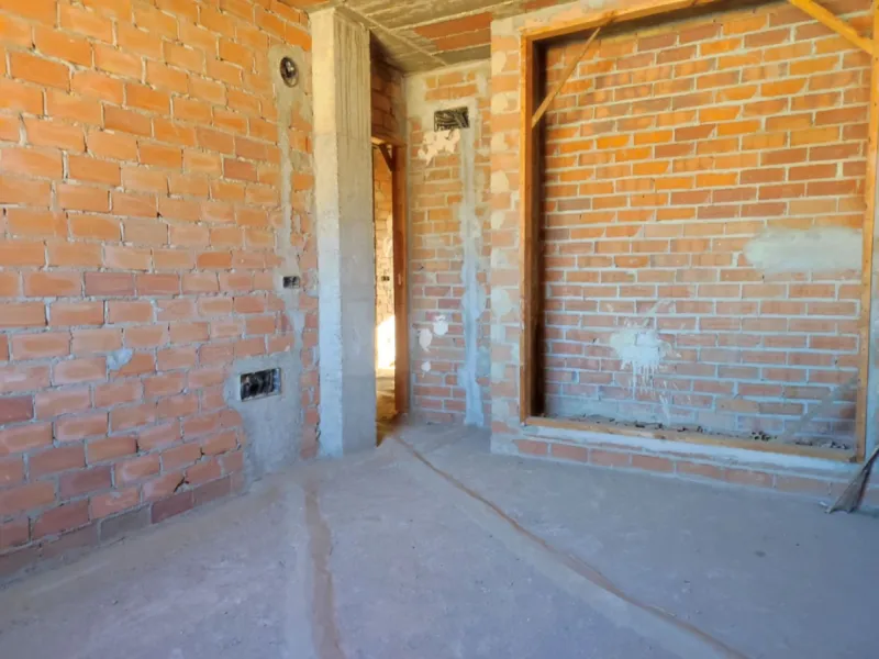 House - Townhouse в продаже в Fuengirola, Málaga. В доме 5 спален и 3 ванных комнат. Площадь дома 230 м². Площадь участка 243 м²