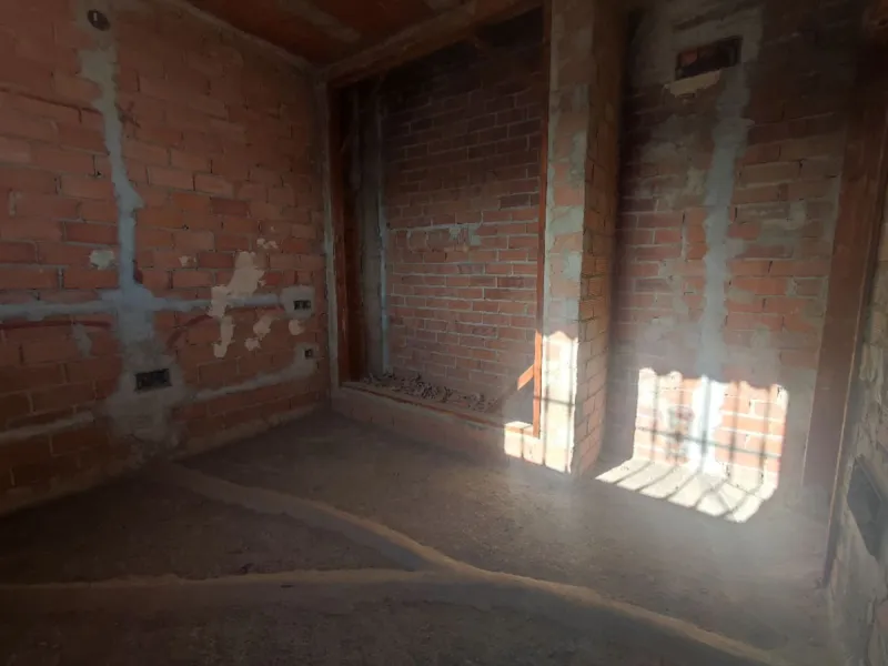 House - Townhouse в продаже в Fuengirola, Málaga. В доме 5 спален и 3 ванных комнат. Площадь дома 230 м². Площадь участка 243 м²