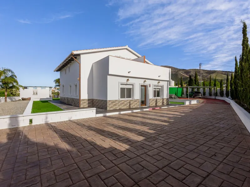 A Spectacular, Substantial and Recently Built Country Villa with Panoramic Views