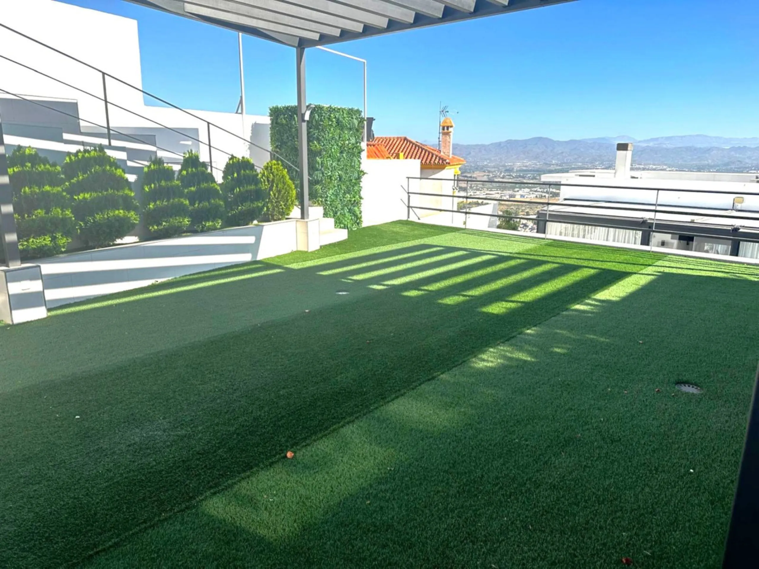 This Impressive Luxury Detached villa, constructed in 2014 has three floors, Private pool, Parking for 2 or 3 cars, gym and private terrace, all designed and styled to an excellent standard.