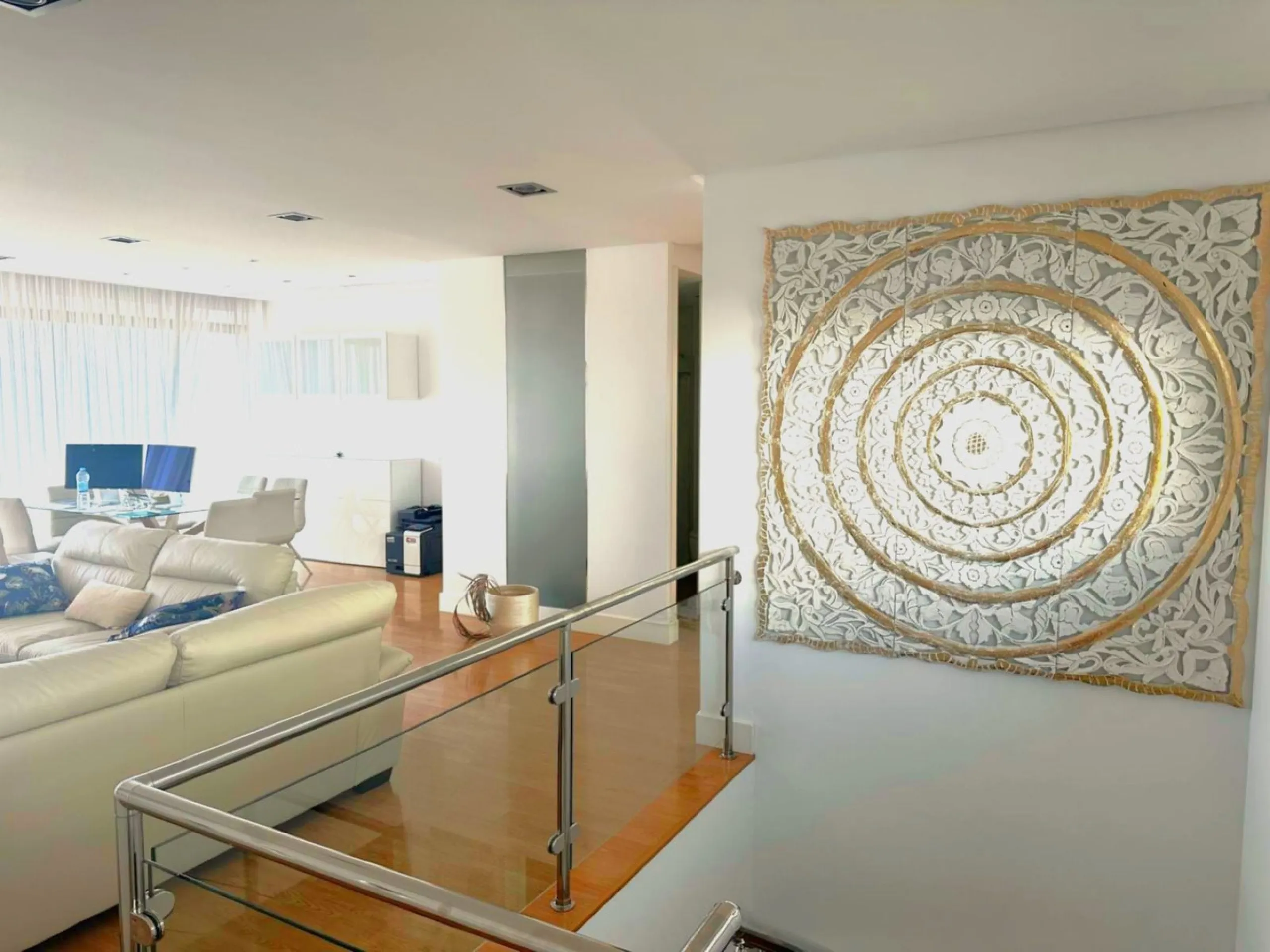 This Impressive Luxury Detached villa, constructed in 2014 has three floors, Private pool, Parking for 2 or 3 cars, gym and private terrace, all designed and styled to an excellent standard.