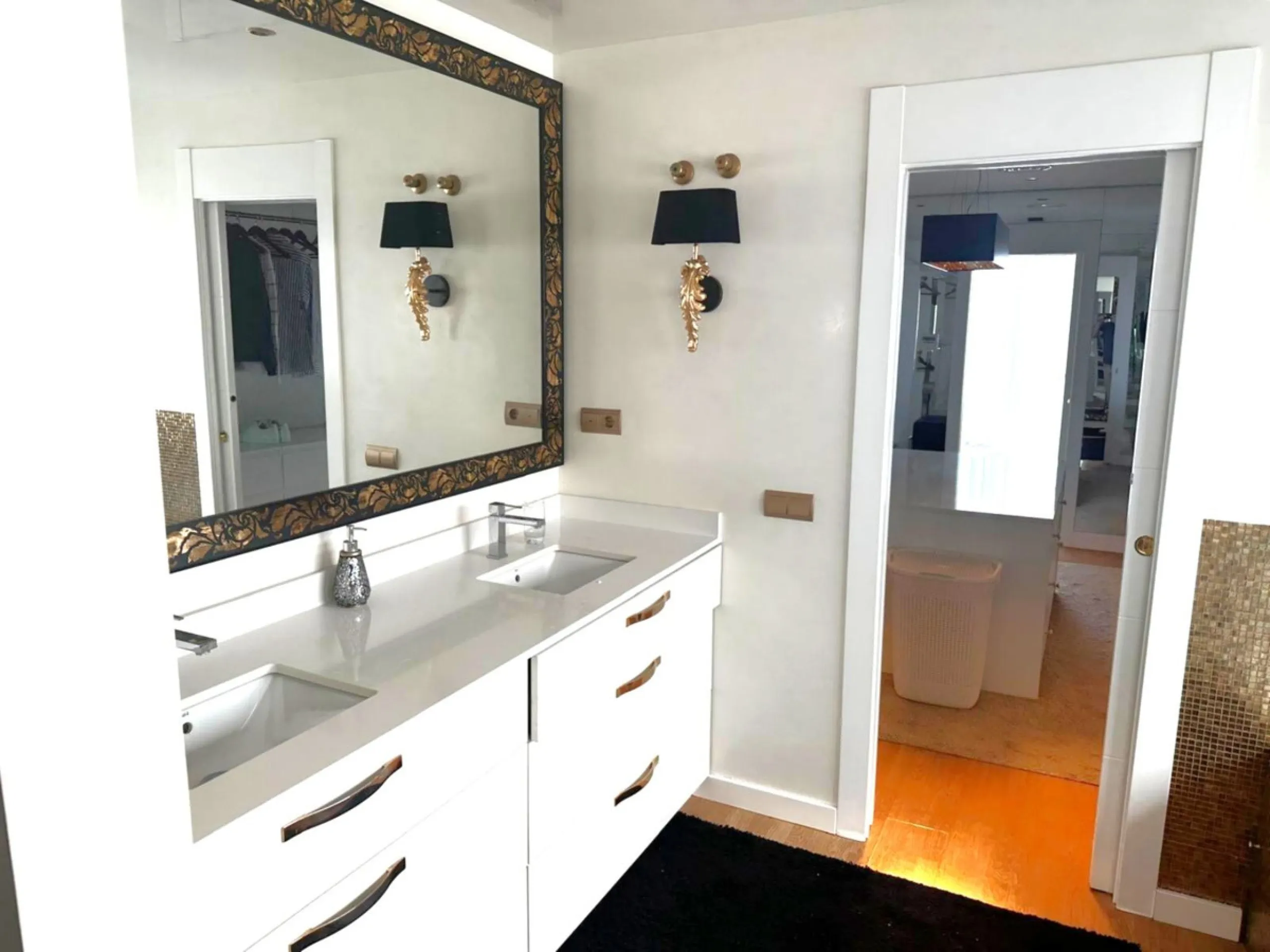 This Impressive Luxury Detached villa, constructed in 2014 has three floors, Private pool, Parking for 2 or 3 cars, gym and private terrace, all designed and styled to an excellent standard.