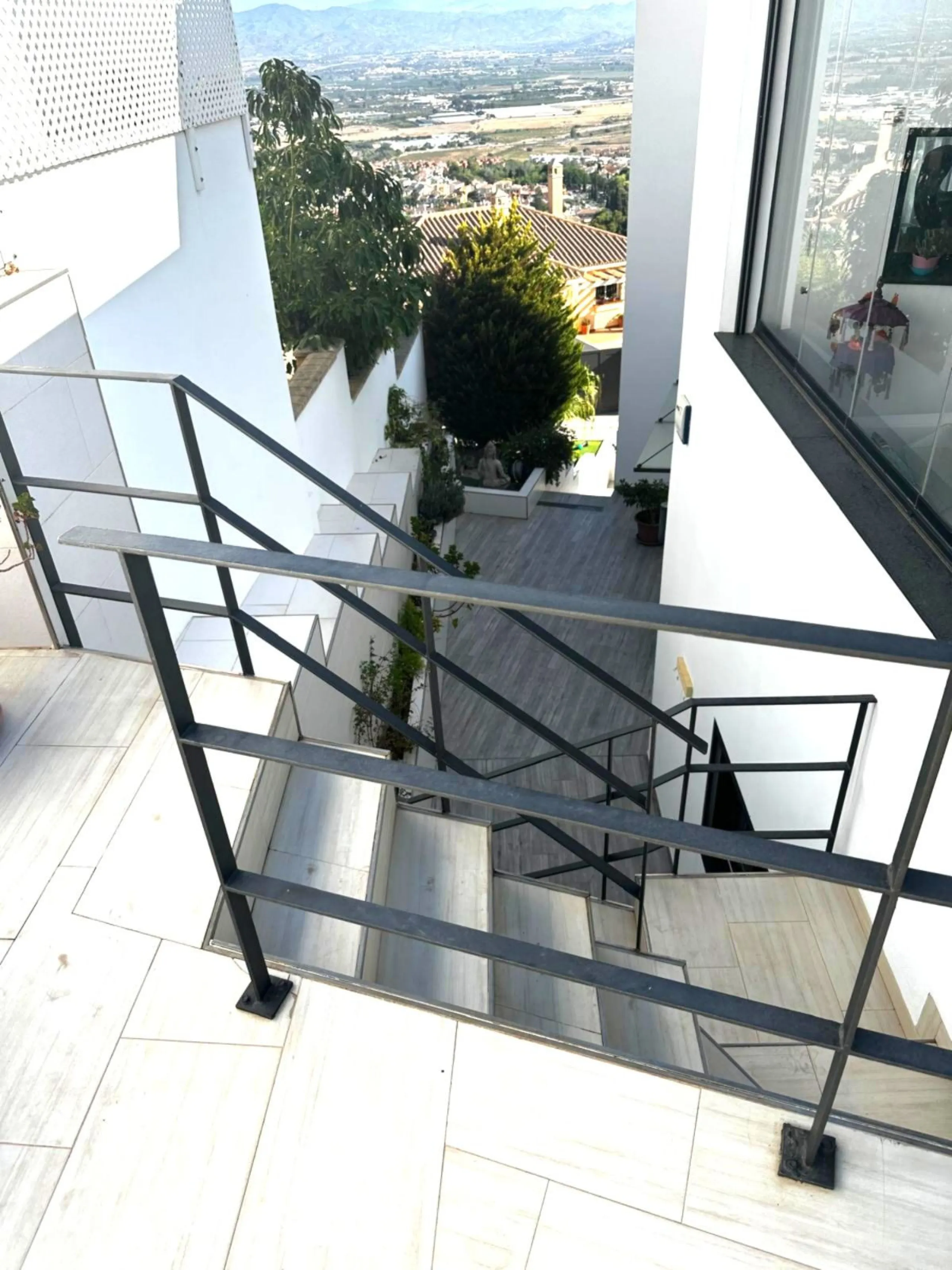 This Impressive Luxury Detached villa, constructed in 2014 has three floors, Private pool, Parking for 2 or 3 cars, gym and private terrace, all designed and styled to an excellent standard.
