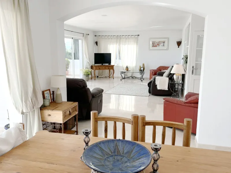LOVELY ANDALUSIAN VILLA with AMAZING PANORAMIC VIEWS only a few minutes from Mijas Pueblo!!