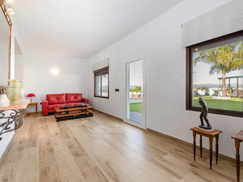 House - Detached Villa в продаже в Alhaurín el Grande, Málaga. В доме 6 спален и 5 ванных комнат. Площадь дома 336 м². Площадь участка 11788 м²