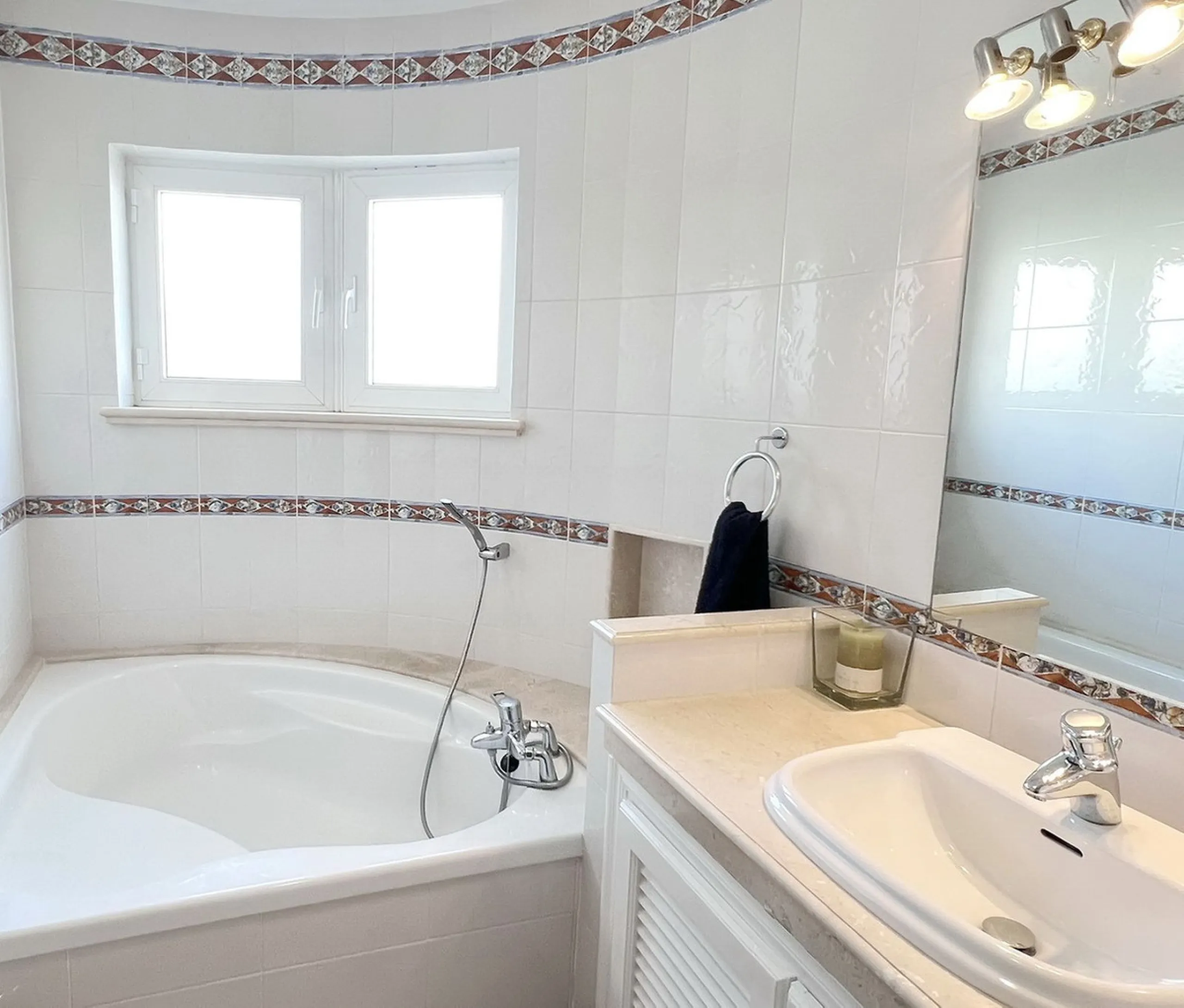 LOVELY ANDALUSIAN VILLA with AMAZING PANORAMIC VIEWS only a few minutes from Mijas Pueblo!!