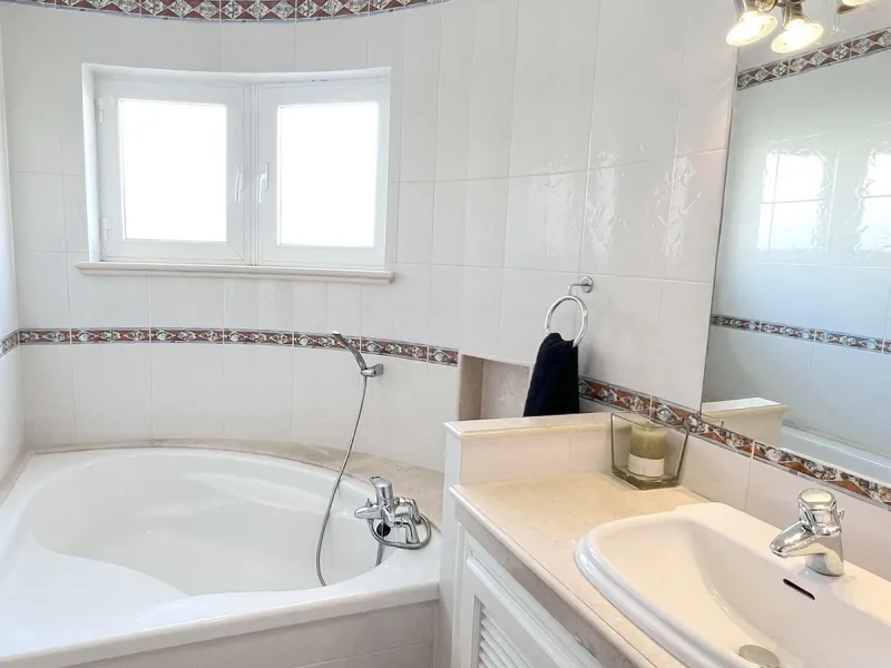LOVELY ANDALUSIAN VILLA with AMAZING PANORAMIC VIEWS only a few minutes from Mijas Pueblo!!