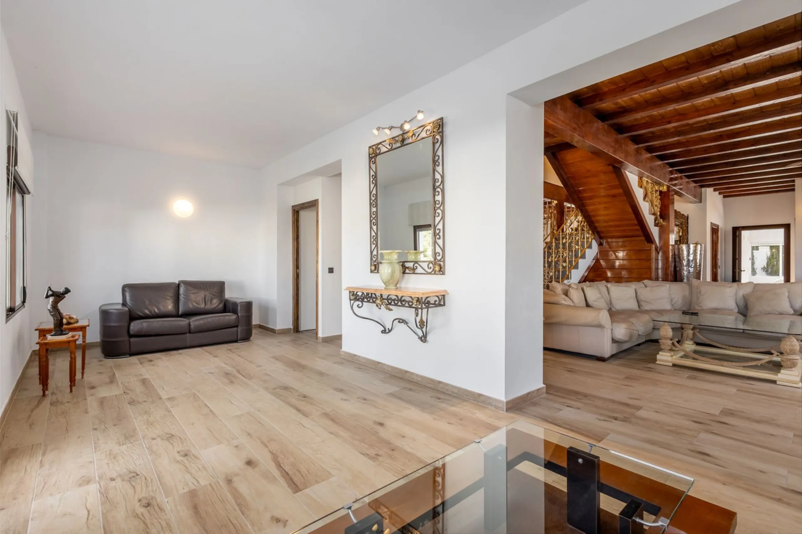 House - Detached Villa в продаже в Alhaurín el Grande, Málaga. В доме 6 спален и 5 ванных комнат. Площадь дома 336 м². Площадь участка 11788 м²