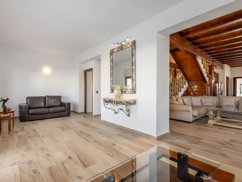 House - Detached Villa в продаже в Alhaurín el Grande, Málaga. В доме 6 спален и 5 ванных комнат. Площадь дома 336 м². Площадь участка 11788 м²