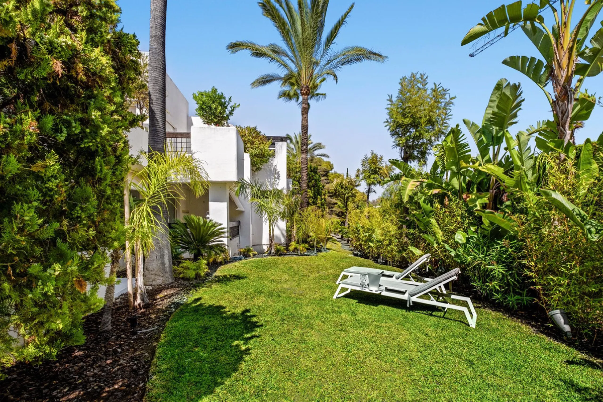 Apartment - Ground Floor Apartment в продаже в Marbella, Málaga. В доме 1 спален и 2 ванных комнат. Площадь дома 245 м²