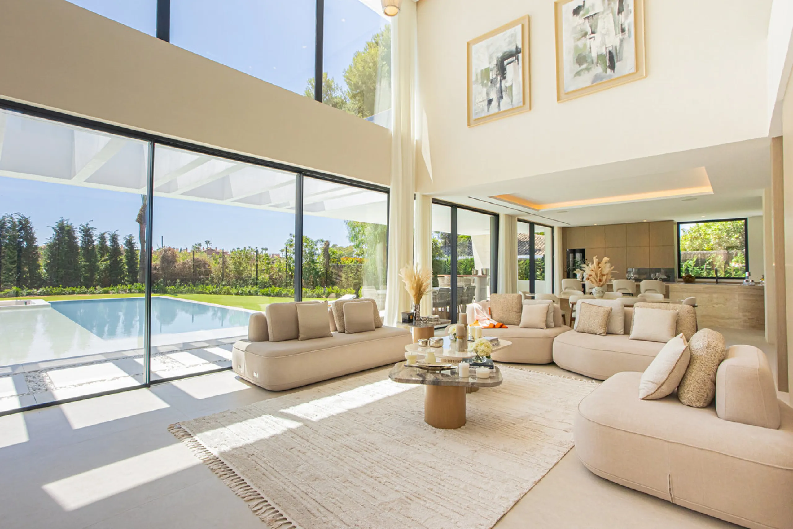 Experience unparalleled luxury in this stunning Los Monteros villa, where every detail has been crafted for sophisticated living. Boasting 6 en-suite bedrooms, a separate maid's apartment, and 8 bathrooms, this residence offers space, comfort, and style a