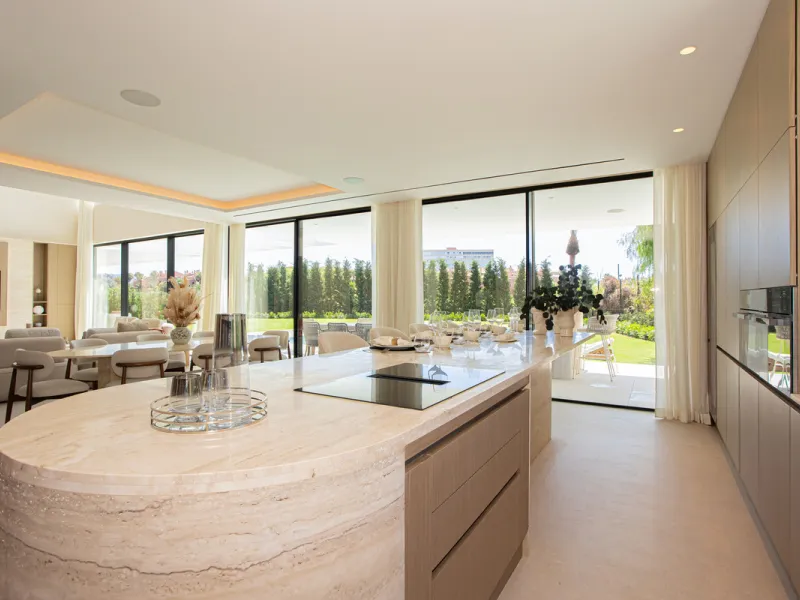 Experience unparalleled luxury in this stunning Los Monteros villa, where every detail has been crafted for sophisticated living. Boasting 6 en-suite bedrooms, a separate maid's apartment, and 8 bathrooms, this residence offers space, comfort, and style a