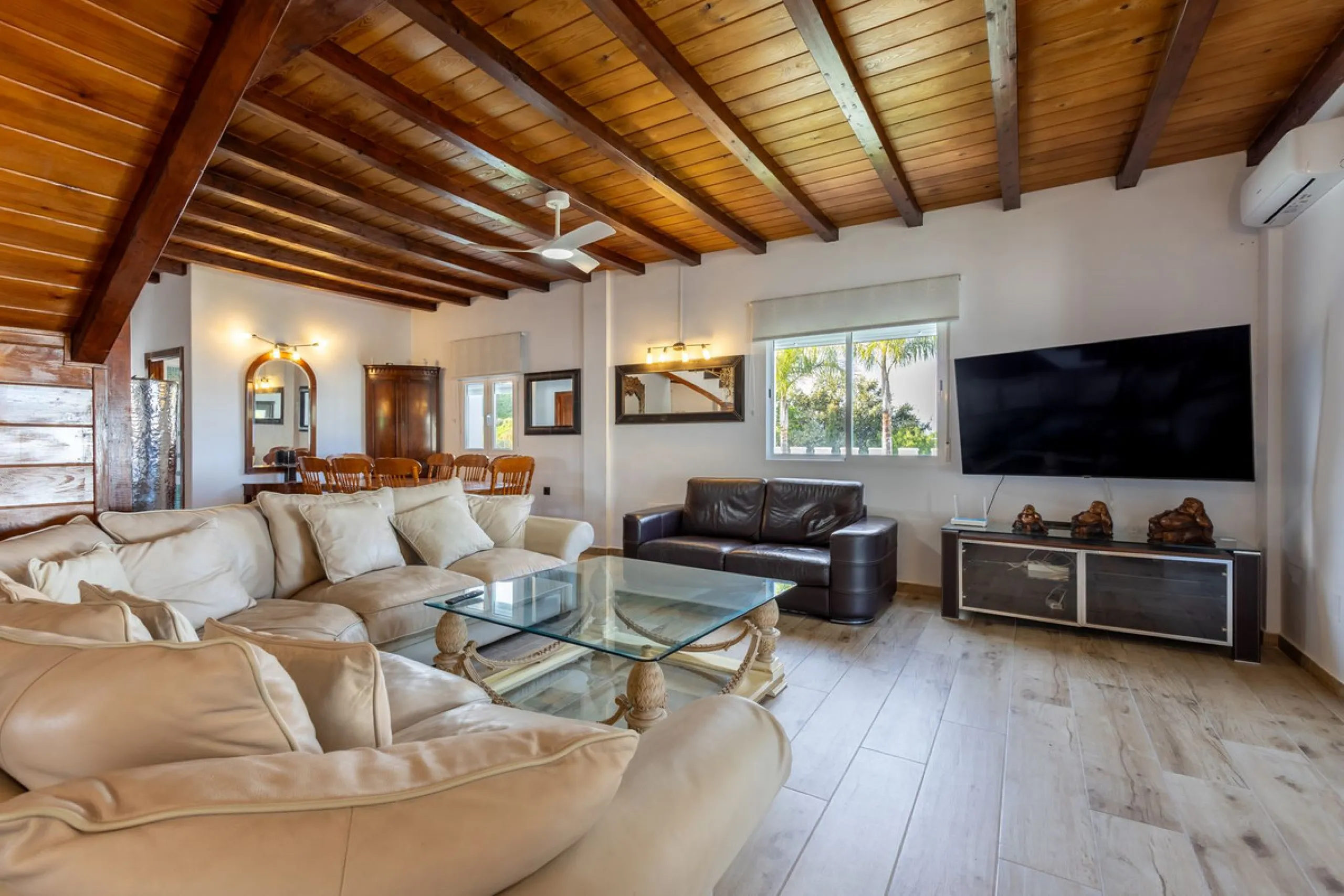 House - Detached Villa в продаже в Alhaurín el Grande, Málaga. В доме 6 спален и 5 ванных комнат. Площадь дома 336 м². Площадь участка 11788 м²