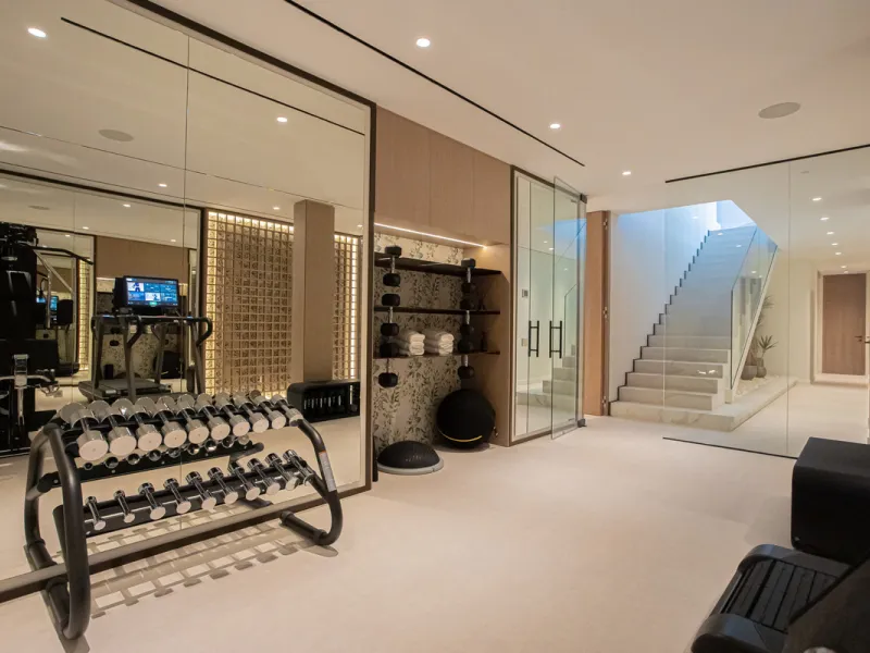 Experience unparalleled luxury in this stunning Los Monteros villa, where every detail has been crafted for sophisticated living. Boasting 6 en-suite bedrooms, a separate maid's apartment, and 8 bathrooms, this residence offers space, comfort, and style a