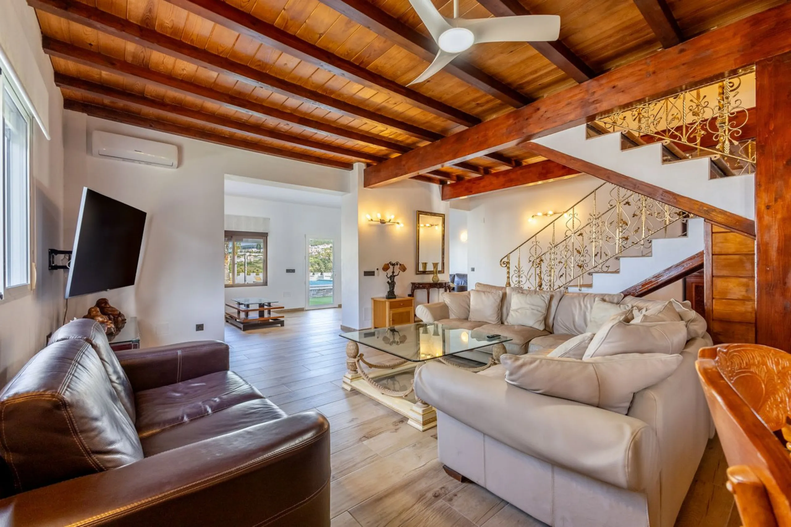 House - Detached Villa в продаже в Alhaurín el Grande, Málaga. В доме 6 спален и 5 ванных комнат. Площадь дома 336 м². Площадь участка 11788 м²