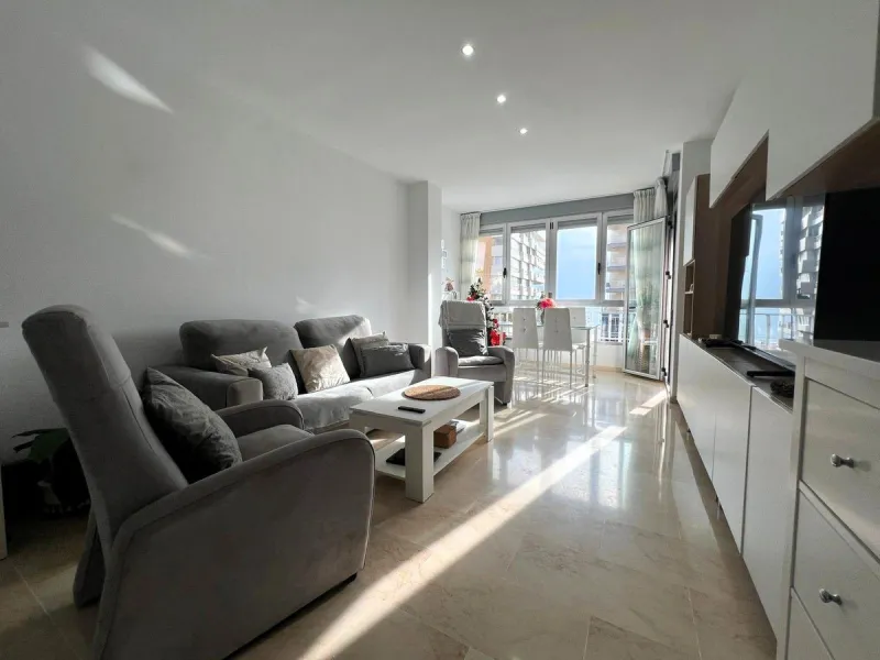 Excellent opportunity both as an investment and as a permanent residence in the heart of Fuengirola, just one street away from Los Boliches Beach, in one of the most established and sought-after areas of the Costa del Sol.