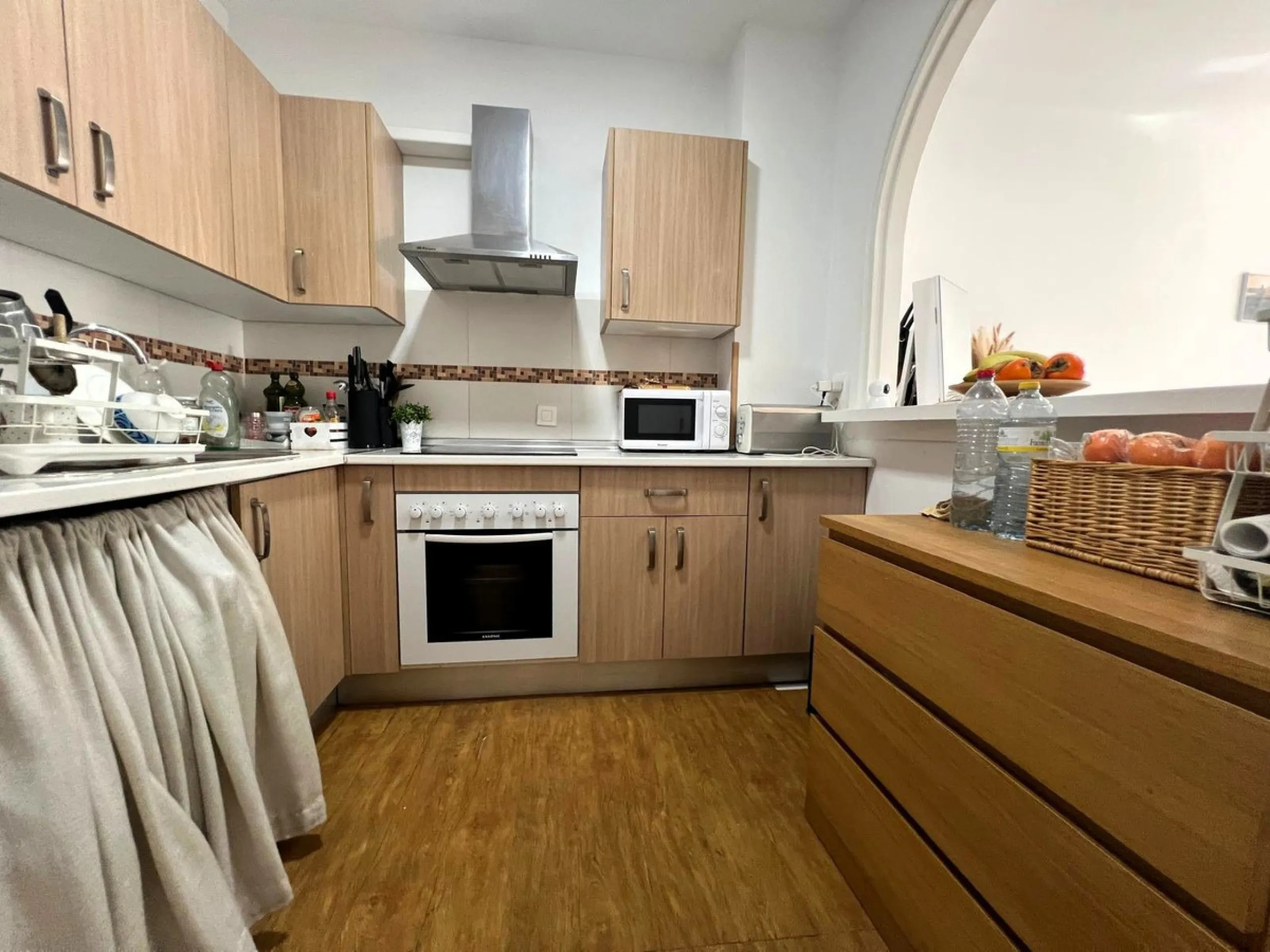 Apartment - Middle Floor Apartment в продаже в Fuengirola, Málaga. В доме 1 спален и 1 ванных комнат. Площадь дома 75 м²