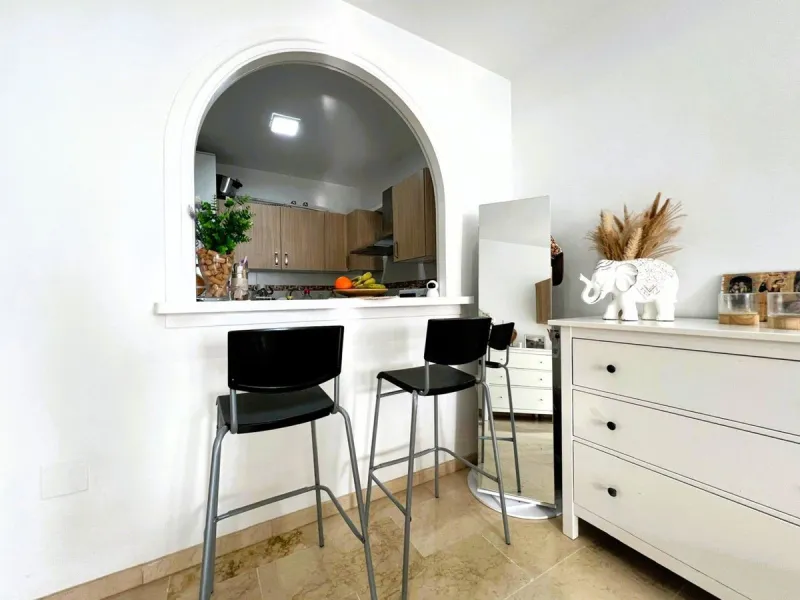 Apartment - Middle Floor Apartment в продаже в Fuengirola, Málaga. В доме 1 спален и 1 ванных комнат. Площадь дома 75 м²