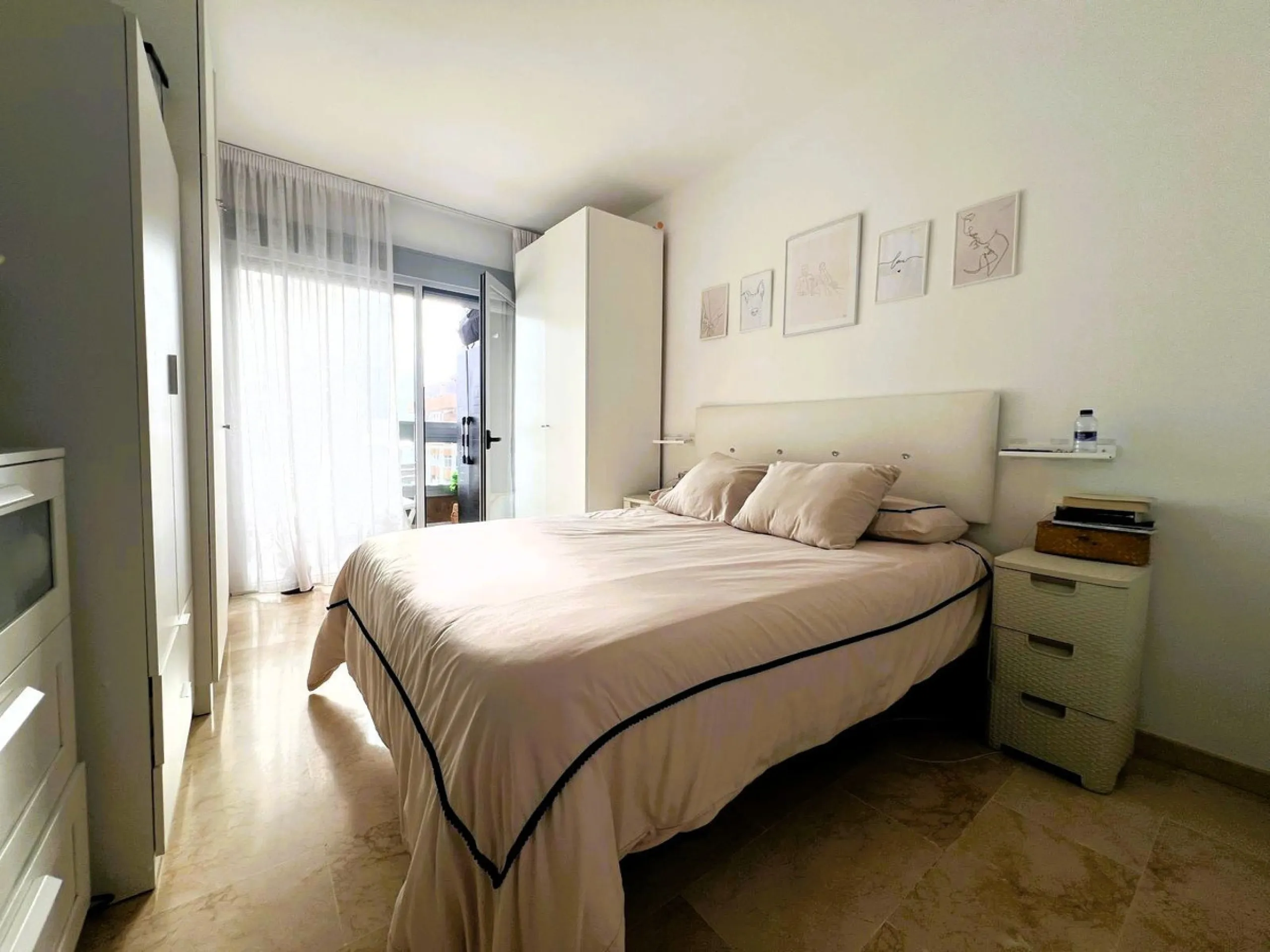 Apartment - Middle Floor Apartment в продаже в Fuengirola, Málaga. В доме 1 спален и 1 ванных комнат. Площадь дома 75 м²
