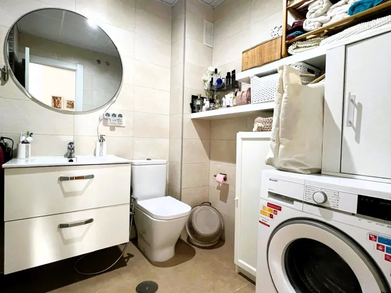 Apartment - Middle Floor Apartment в продаже в Fuengirola, Málaga. В доме 1 спален и 1 ванных комнат. Площадь дома 75 м²