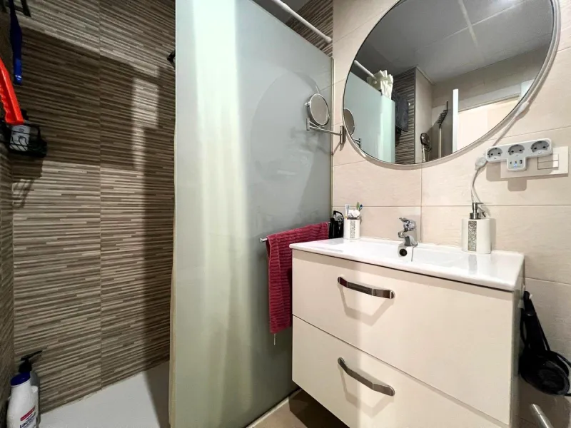 Apartment - Middle Floor Apartment в продаже в Fuengirola, Málaga. В доме 1 спален и 1 ванных комнат. Площадь дома 75 м²