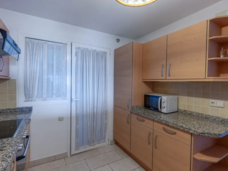Apartment - Middle Floor Apartment в продаже в Benahavís, Málaga. В доме 2 спален и 2 ванных комнат. Площадь дома 116 м². Площадь участка 15 м²