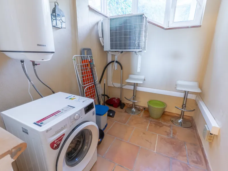 Apartment - Middle Floor Apartment в продаже в Benahavís, Málaga. В доме 2 спален и 2 ванных комнат. Площадь дома 116 м². Площадь участка 15 м²