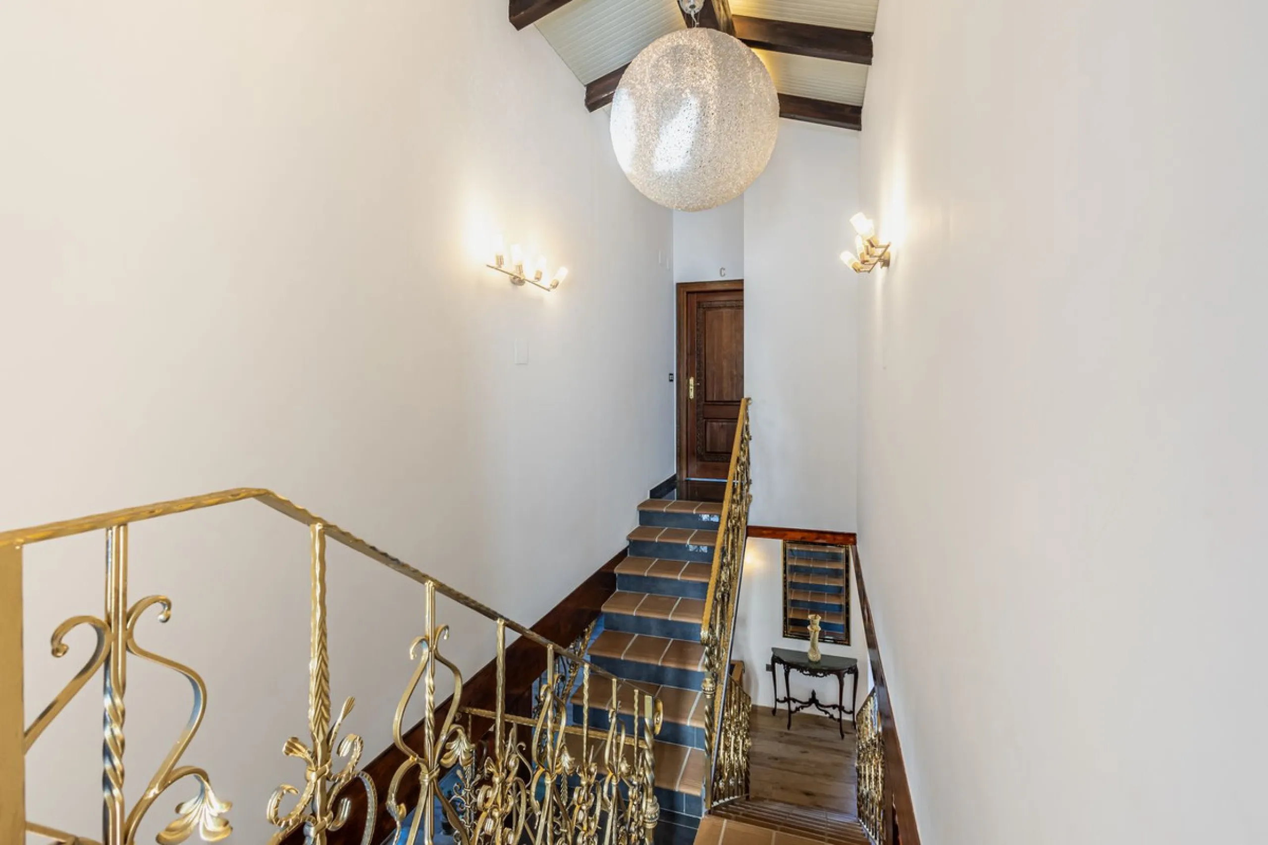 House - Detached Villa в продаже в Alhaurín el Grande, Málaga. В доме 6 спален и 5 ванных комнат. Площадь дома 336 м². Площадь участка 11788 м²
