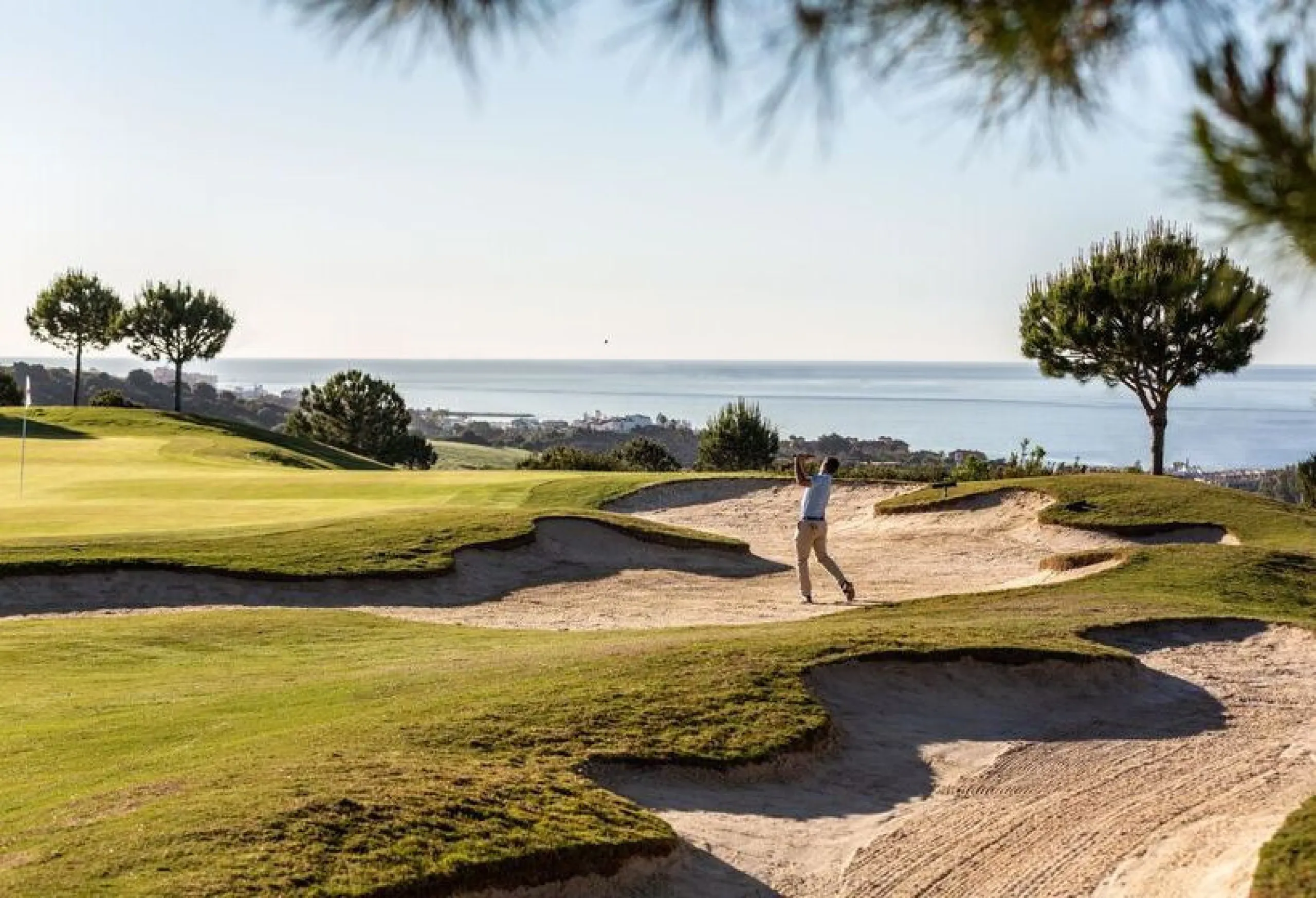 Unique opportunity to acquire a south-facing frontline golf plot in Valle Romano, Estepona, complete with an existing structure and an approved project with building license.