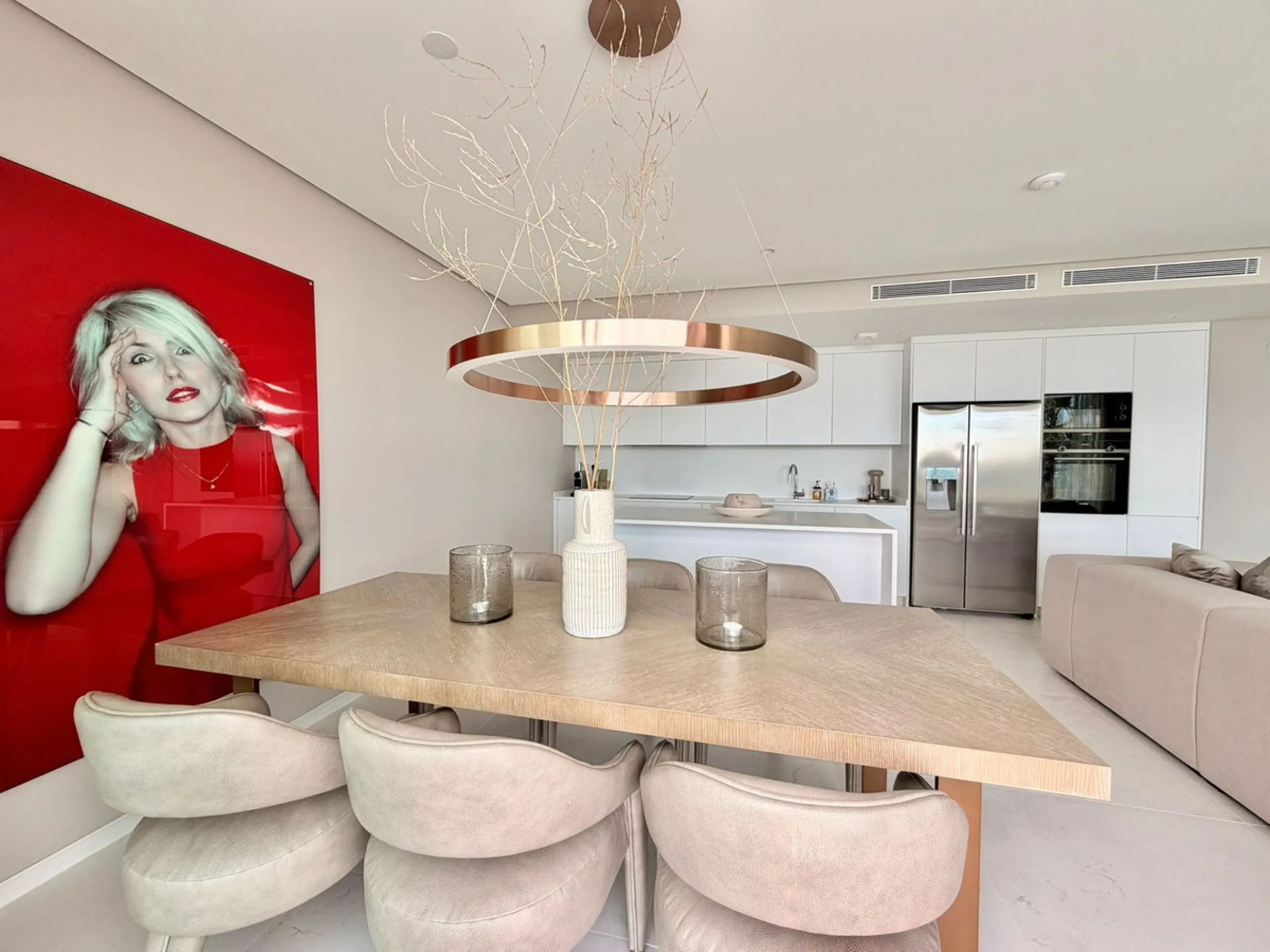 Luxury 2-Bedroom Apartment  with Amazing Sea Views