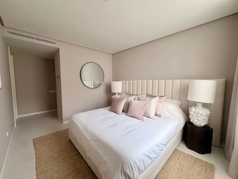Luxury 2-Bedroom Apartment  with Amazing Sea Views