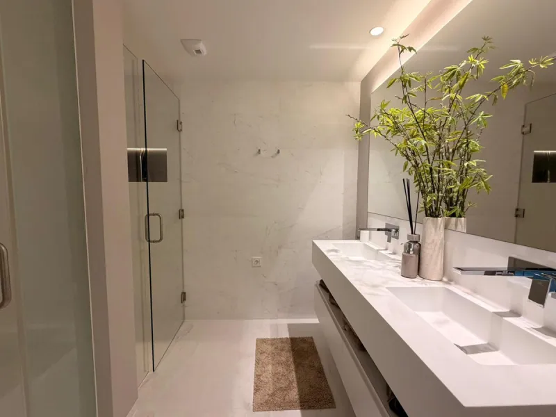 Luxury 2-Bedroom Apartment  with Amazing Sea Views