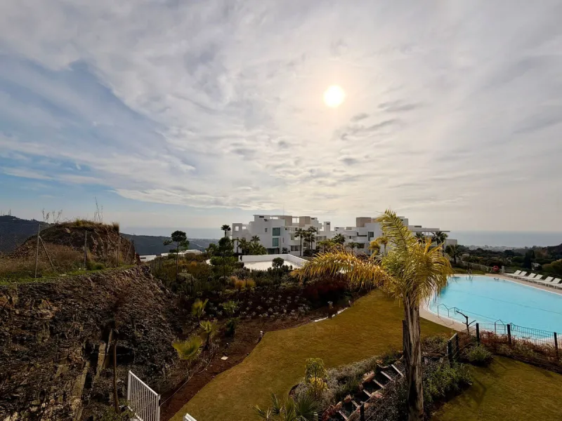 Luxury 2-Bedroom Apartment  with Amazing Sea Views