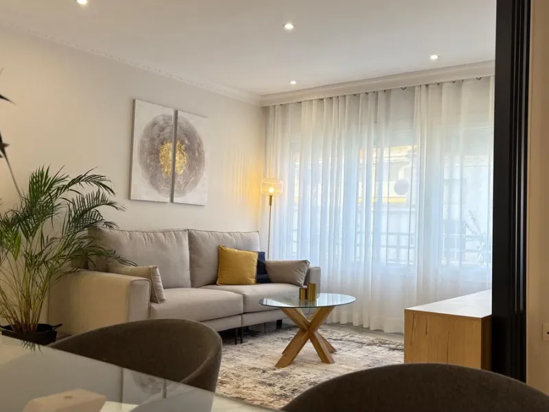 This beautifully renovated middle-floor apartment is located in one of Marbella's most sought-after areas, right in the heart of the center and just steps from the beach. Positioned on the second line of the beachfront near the lighthouse, it offers the p
