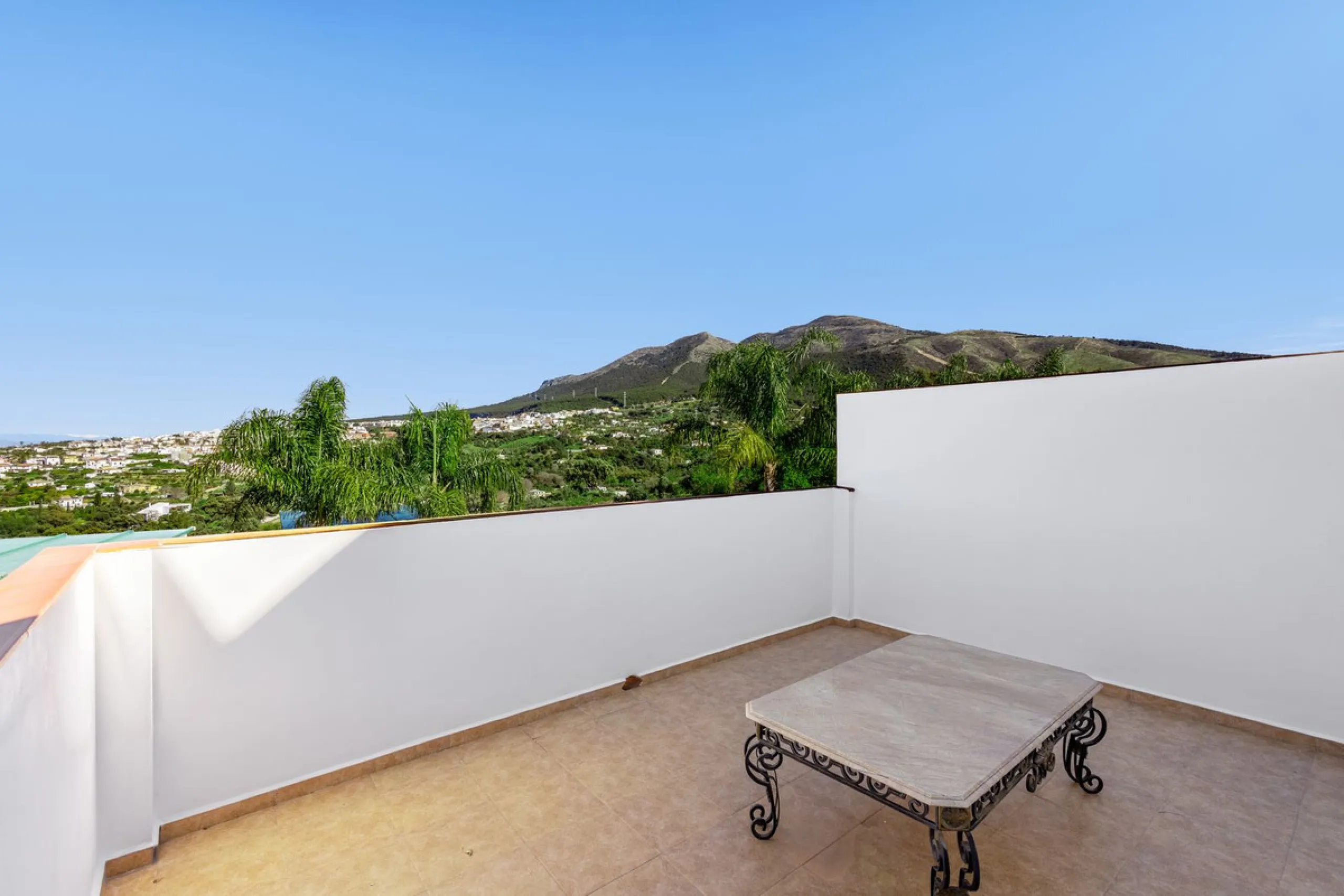 House - Detached Villa в продаже в Alhaurín el Grande, Málaga. В доме 6 спален и 5 ванных комнат. Площадь дома 336 м². Площадь участка 11788 м²