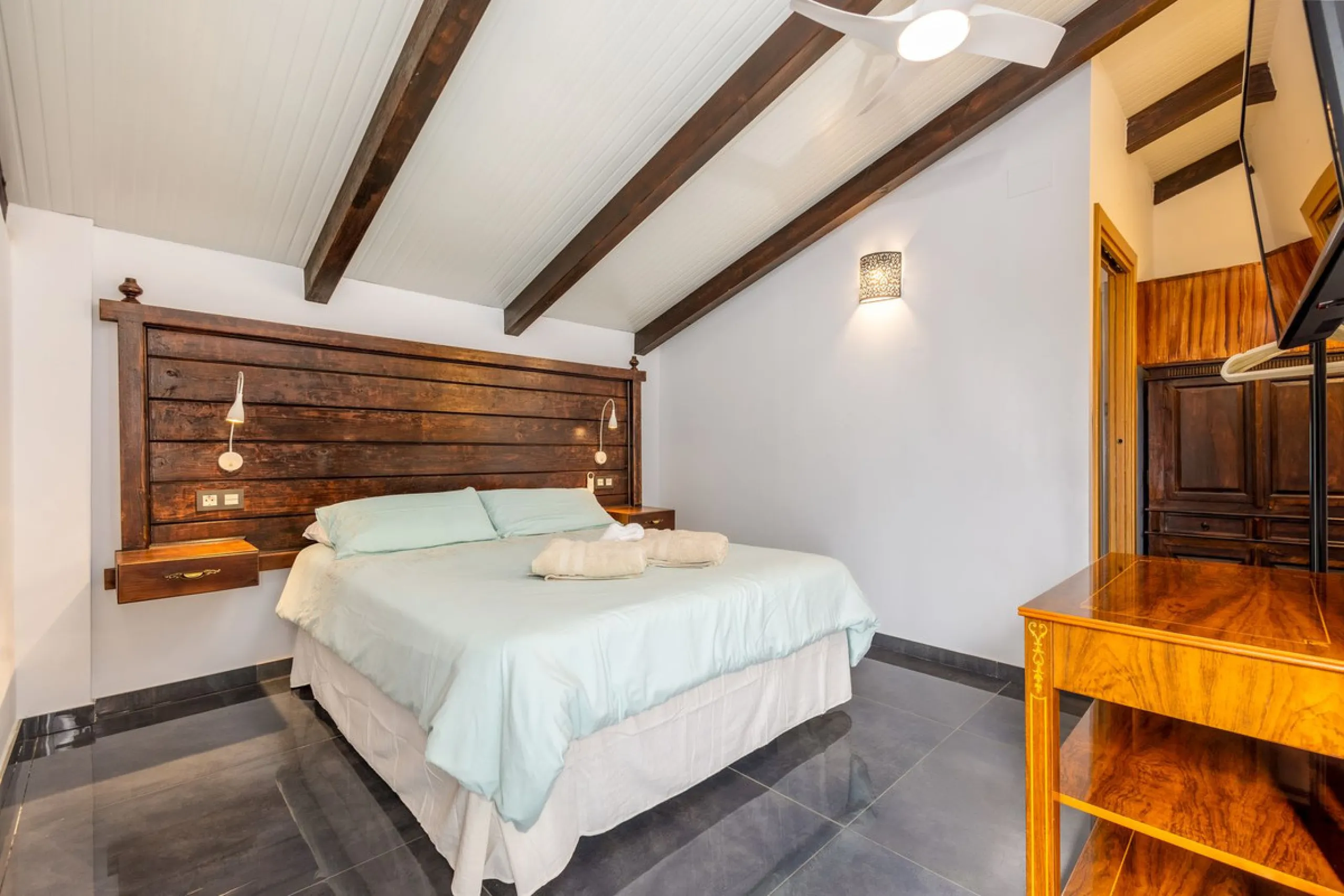 House - Detached Villa в продаже в Alhaurín el Grande, Málaga. В доме 6 спален и 5 ванных комнат. Площадь дома 336 м². Площадь участка 11788 м²