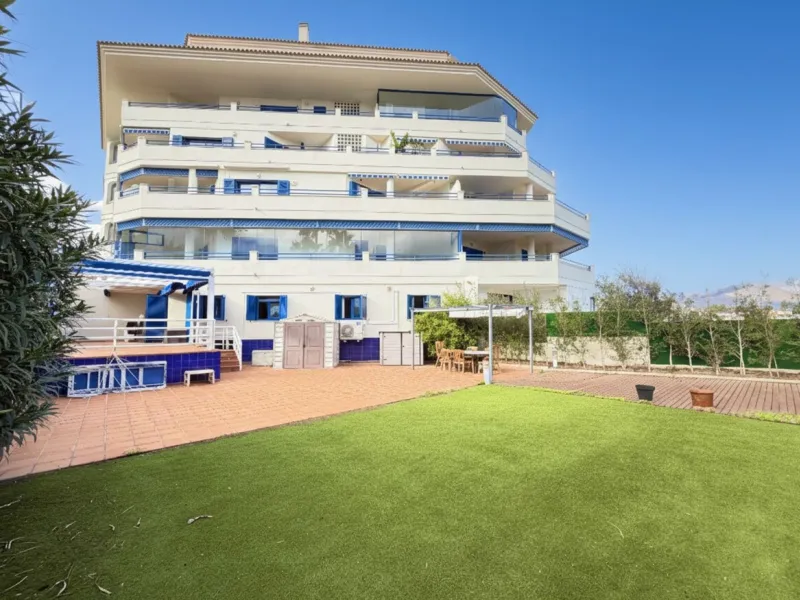 Apartment - Ground Floor Apartment в продаже в Manilva, Málaga. В доме 3 спален и 2 ванных комнат. Площадь дома 115 м². Площадь участка 170 м²