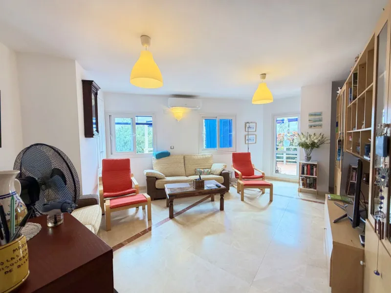 Apartment - Ground Floor Apartment в продаже в Manilva, Málaga. В доме 3 спален и 2 ванных комнат. Площадь дома 115 м². Площадь участка 170 м²