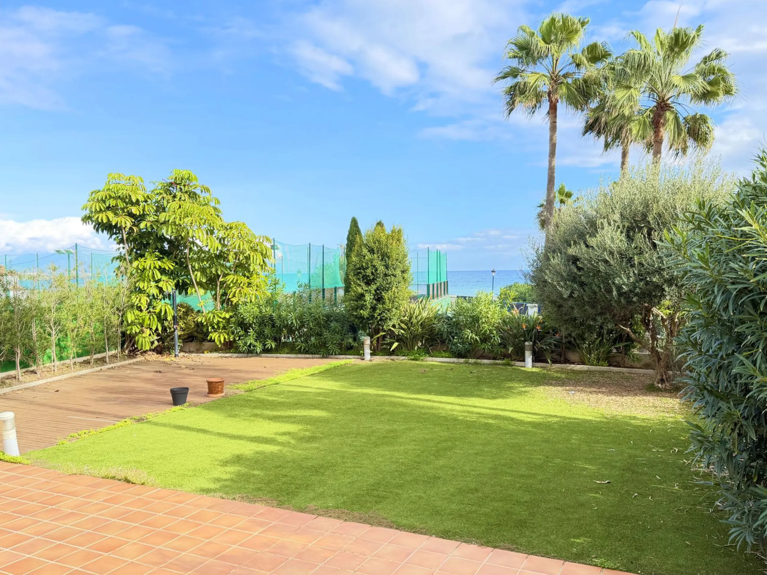 Apartment - Ground Floor Apartment в продаже в Manilva, Málaga. В доме 3 спален и 2 ванных комнат. Площадь дома 115 м². Площадь участка 170 м²