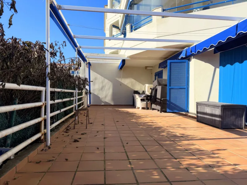 Apartment - Ground Floor Apartment в продаже в Manilva, Málaga. В доме 3 спален и 2 ванных комнат. Площадь дома 115 м². Площадь участка 170 м²