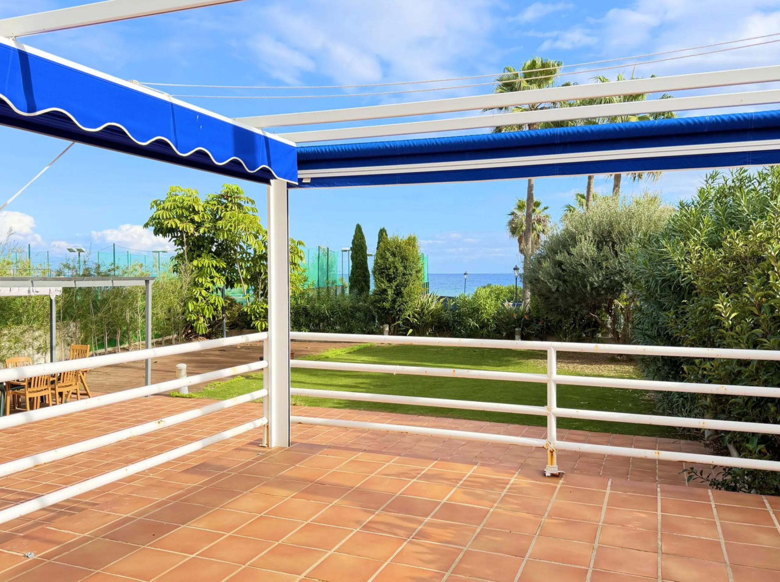 Apartment - Ground Floor Apartment в продаже в Manilva, Málaga. В доме 3 спален и 2 ванных комнат. Площадь дома 115 м². Площадь участка 170 м²