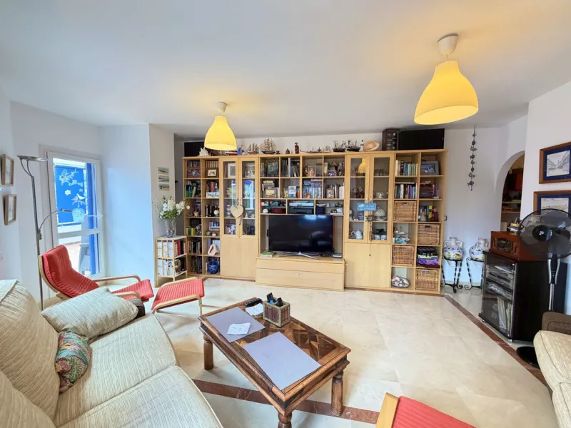 Apartment - Ground Floor Apartment в продаже в Manilva, Málaga. В доме 3 спален и 2 ванных комнат. Площадь дома 115 м². Площадь участка 170 м²