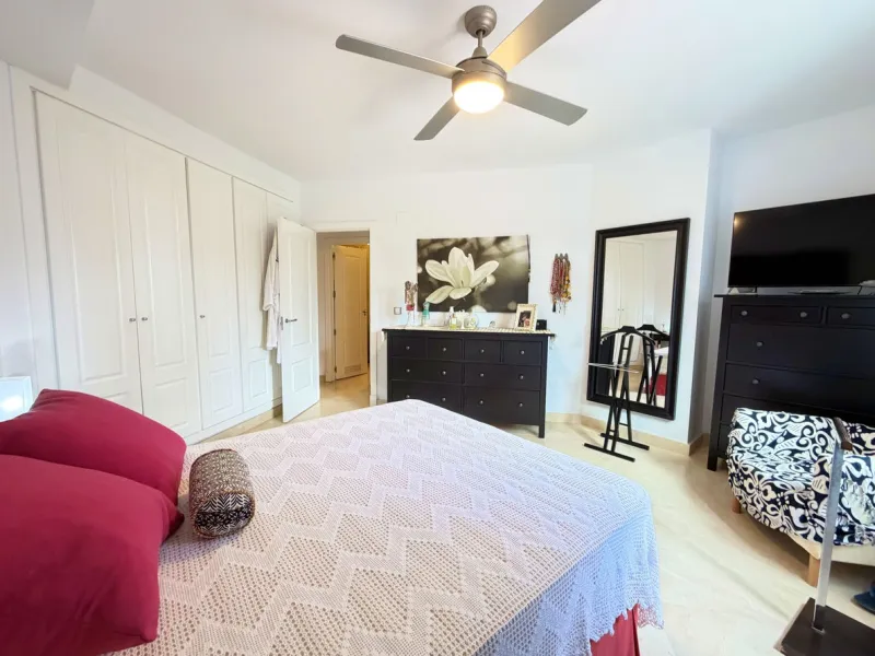 Apartment - Ground Floor Apartment в продаже в Manilva, Málaga. В доме 3 спален и 2 ванных комнат. Площадь дома 115 м². Площадь участка 170 м²