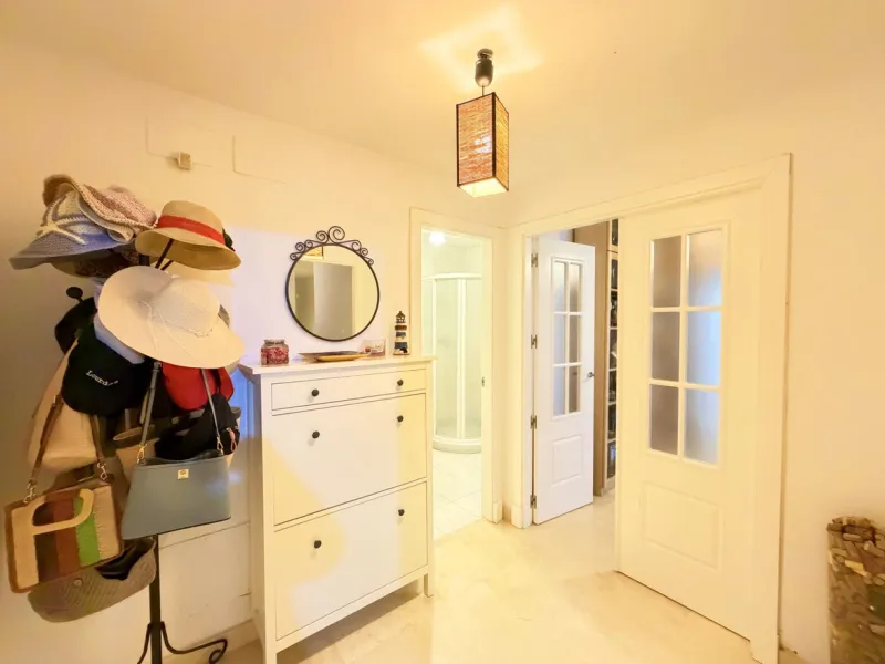 Apartment - Ground Floor Apartment в продаже в Manilva, Málaga. В доме 3 спален и 2 ванных комнат. Площадь дома 115 м². Площадь участка 170 м²