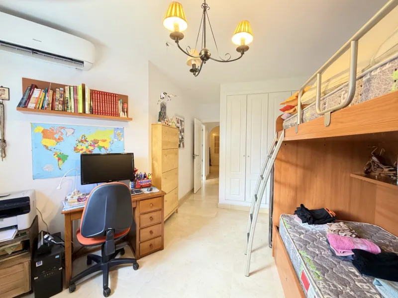 Apartment - Ground Floor Apartment в продаже в Manilva, Málaga. В доме 3 спален и 2 ванных комнат. Площадь дома 115 м². Площадь участка 170 м²