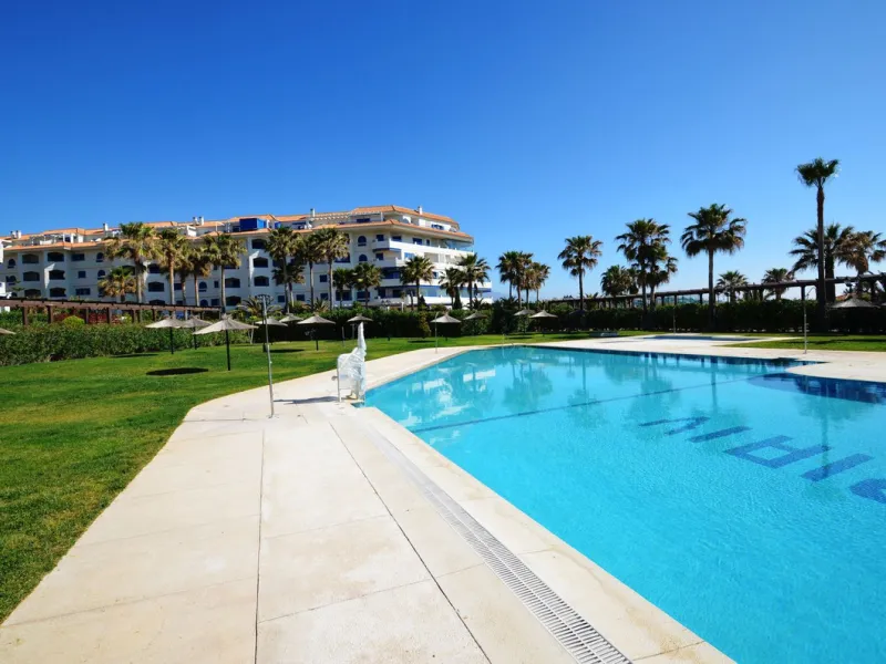 Apartment - Ground Floor Apartment в продаже в Manilva, Málaga. В доме 3 спален и 2 ванных комнат. Площадь дома 115 м². Площадь участка 170 м²