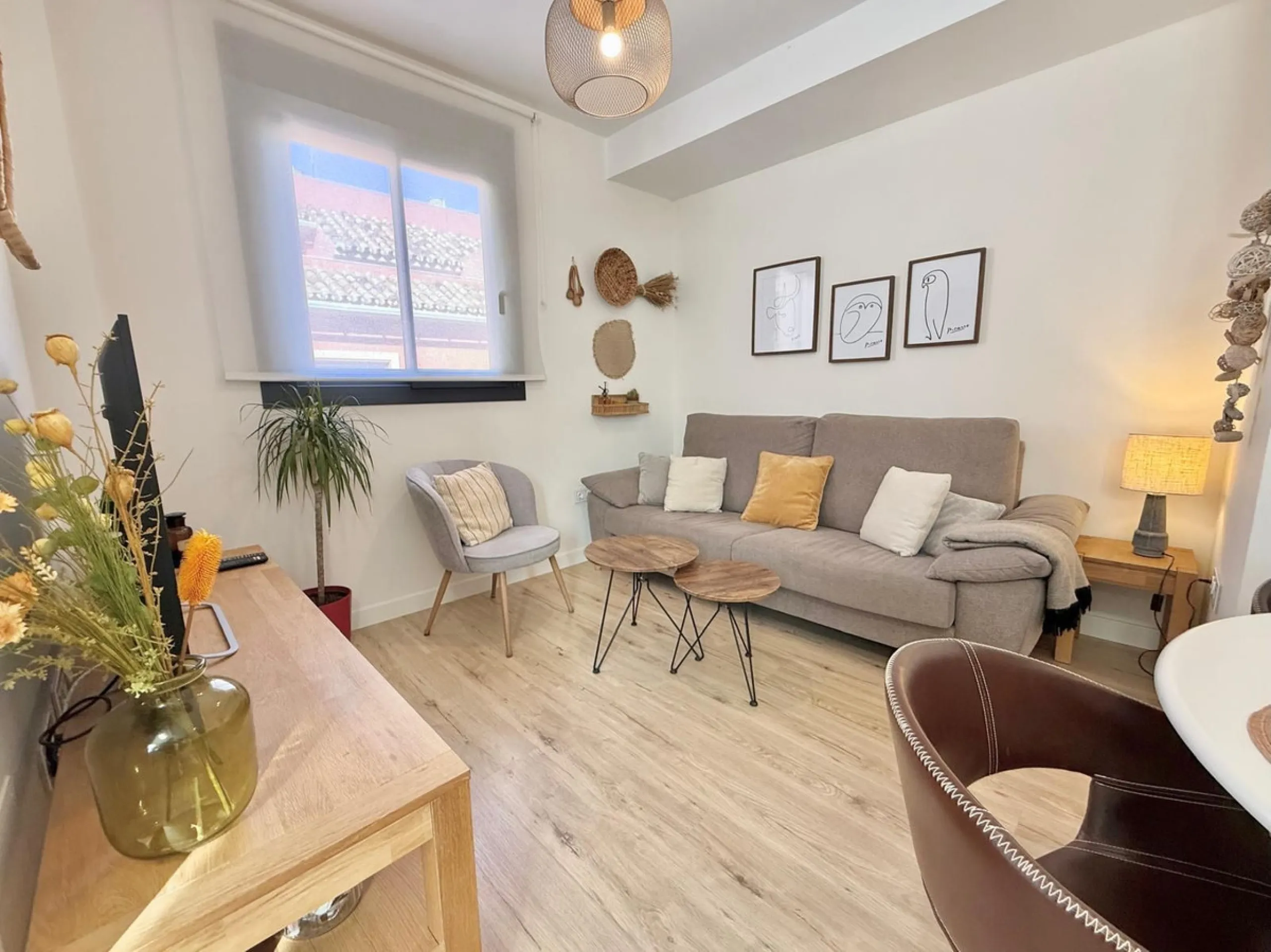 An exclusive, newly built property (2022) with a modern and functional design, ideal both as a permanent residence and as an investment opportunity.
