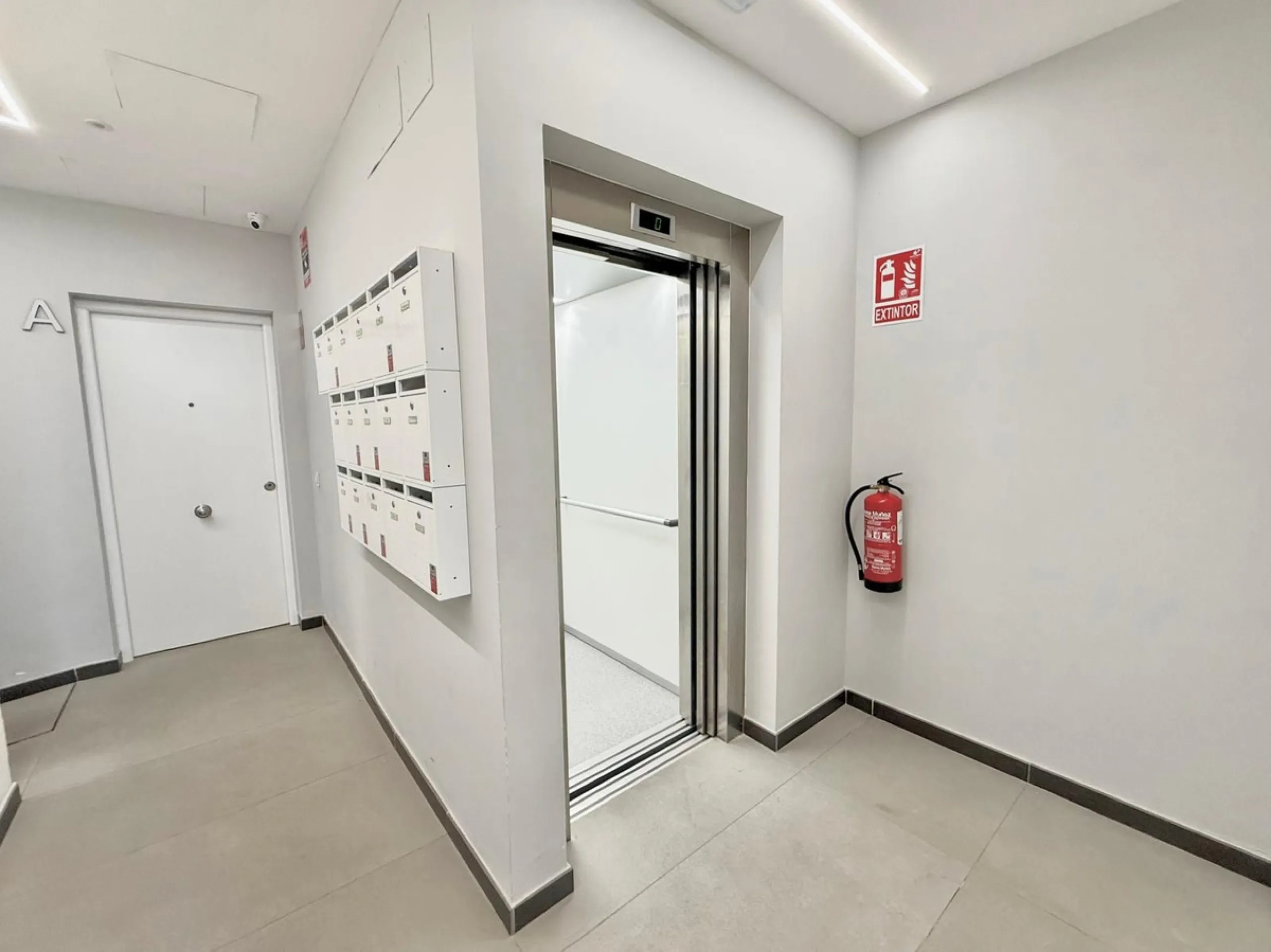 An exclusive, newly built property (2022) with a modern and functional design, ideal both as a permanent residence and as an investment opportunity.
